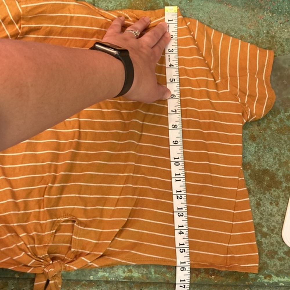 Tie-front shirt - Picture 5 of 5